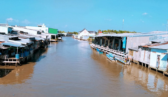 Sạt[-]lở[-]tấn[-]công[-]ĐBSCL:[-]Con[-]người[-]là[-]thủ[-]phạm